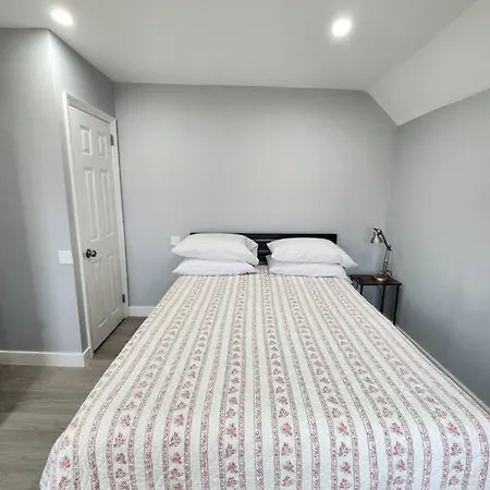 Two-Bedroom Home 25 Min To Nyc Free Parking-Unit-2 Teaneck Exterior photo