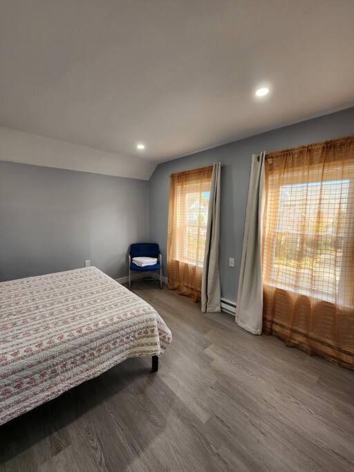 Two-bedroom 25 Min To Nyc Free Parking-unit-2 Holiday home