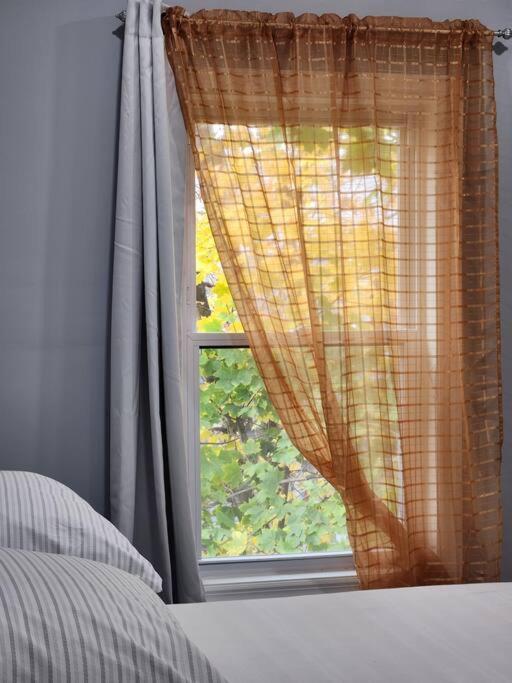 Two-bedroom 25 Min To Nyc Free Parking-unit-2 Holiday home